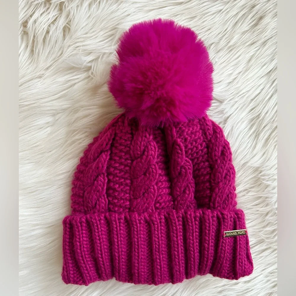 New! Michael Kors beanie - Picture 1 of 3